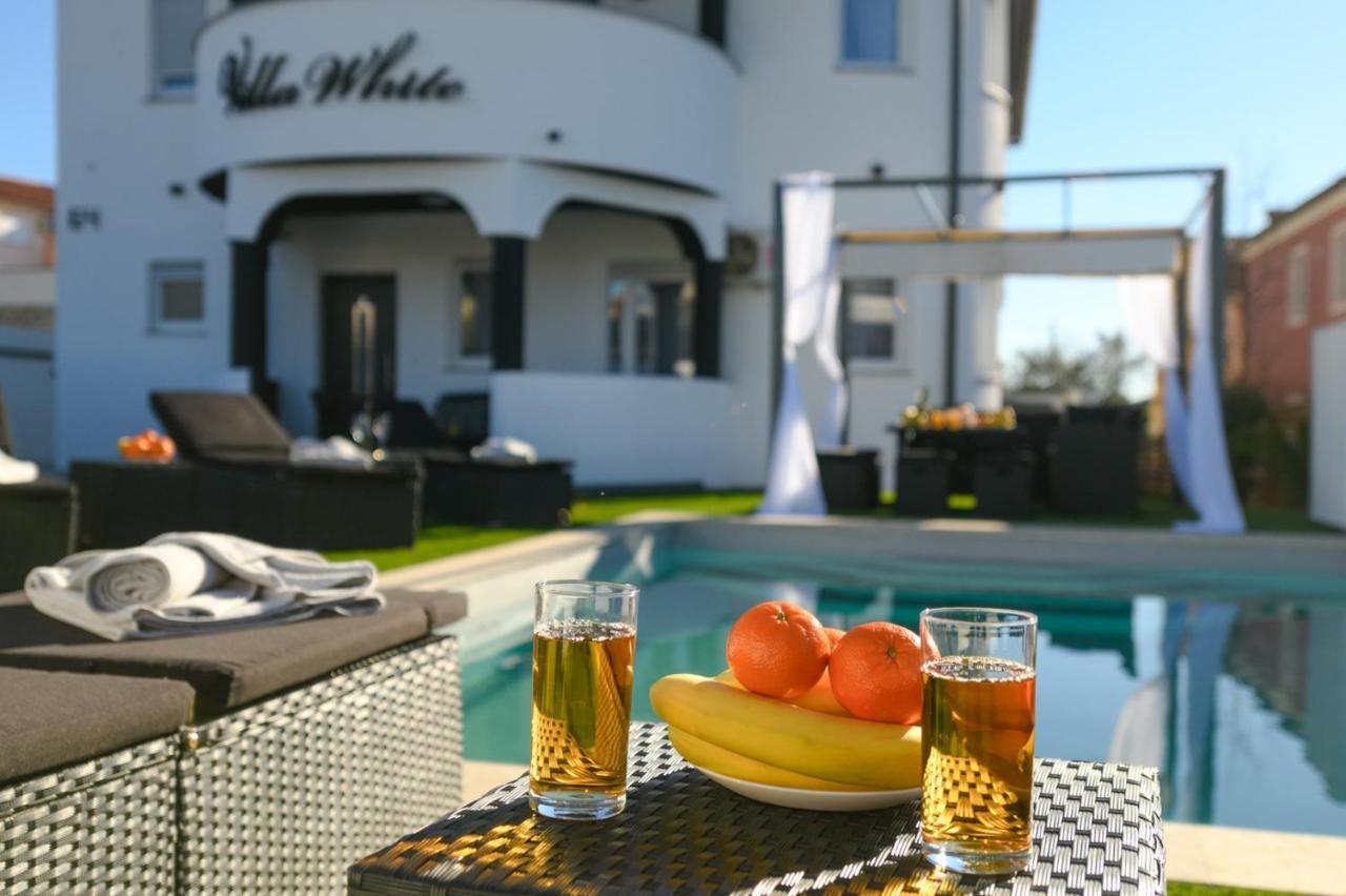 Complex Villa White Pula Ngoại thất bức ảnh