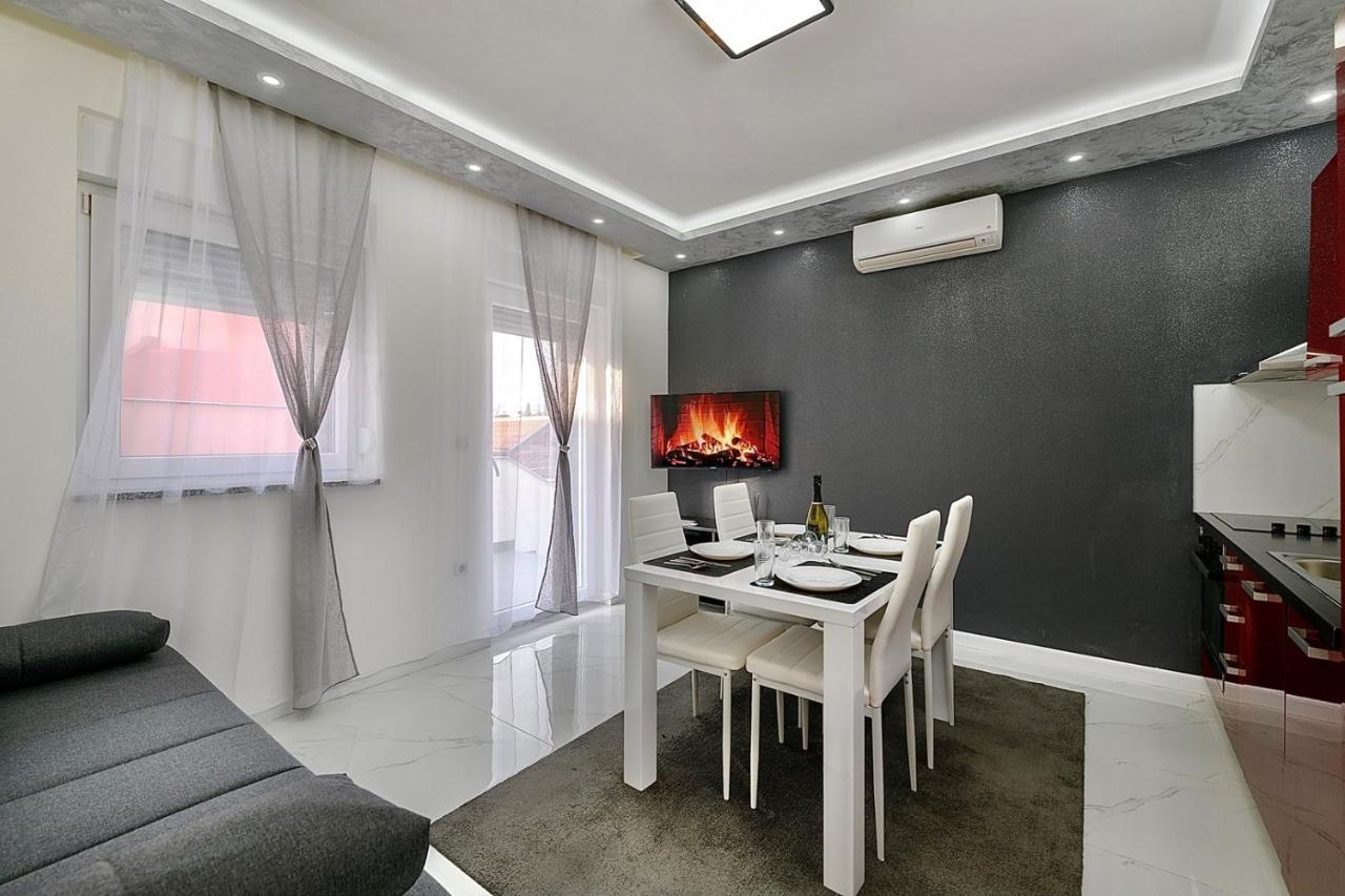 Complex Villa White Pula Ngoại thất bức ảnh